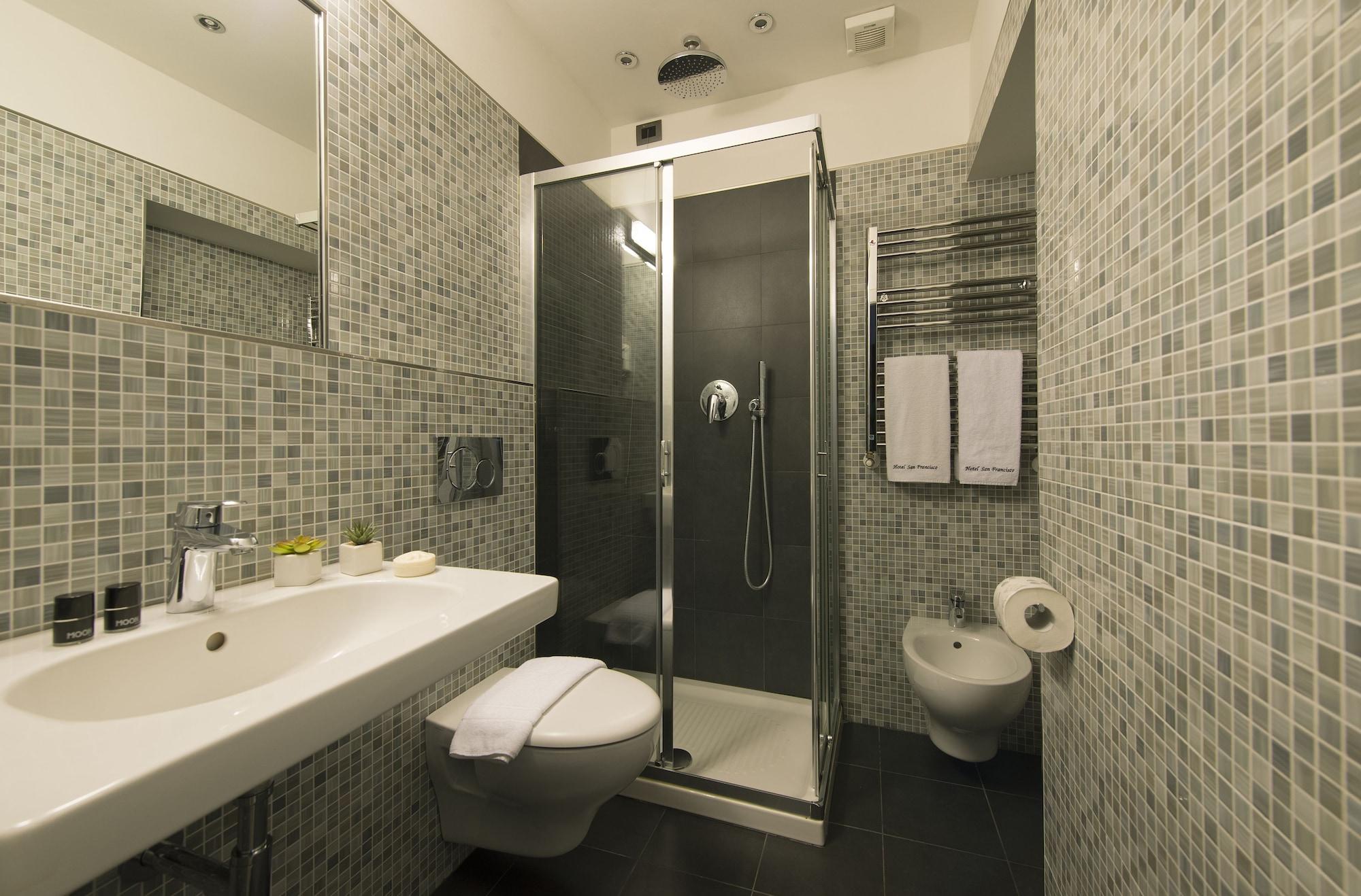 Hotel San Francisco มิลาน ภายนอก รูปภาพ