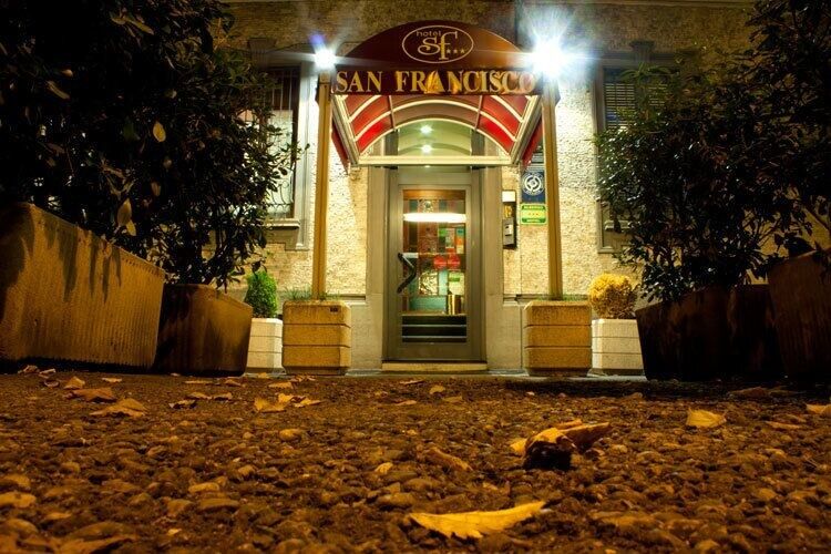 Hotel San Francisco มิลาน ภายนอก รูปภาพ